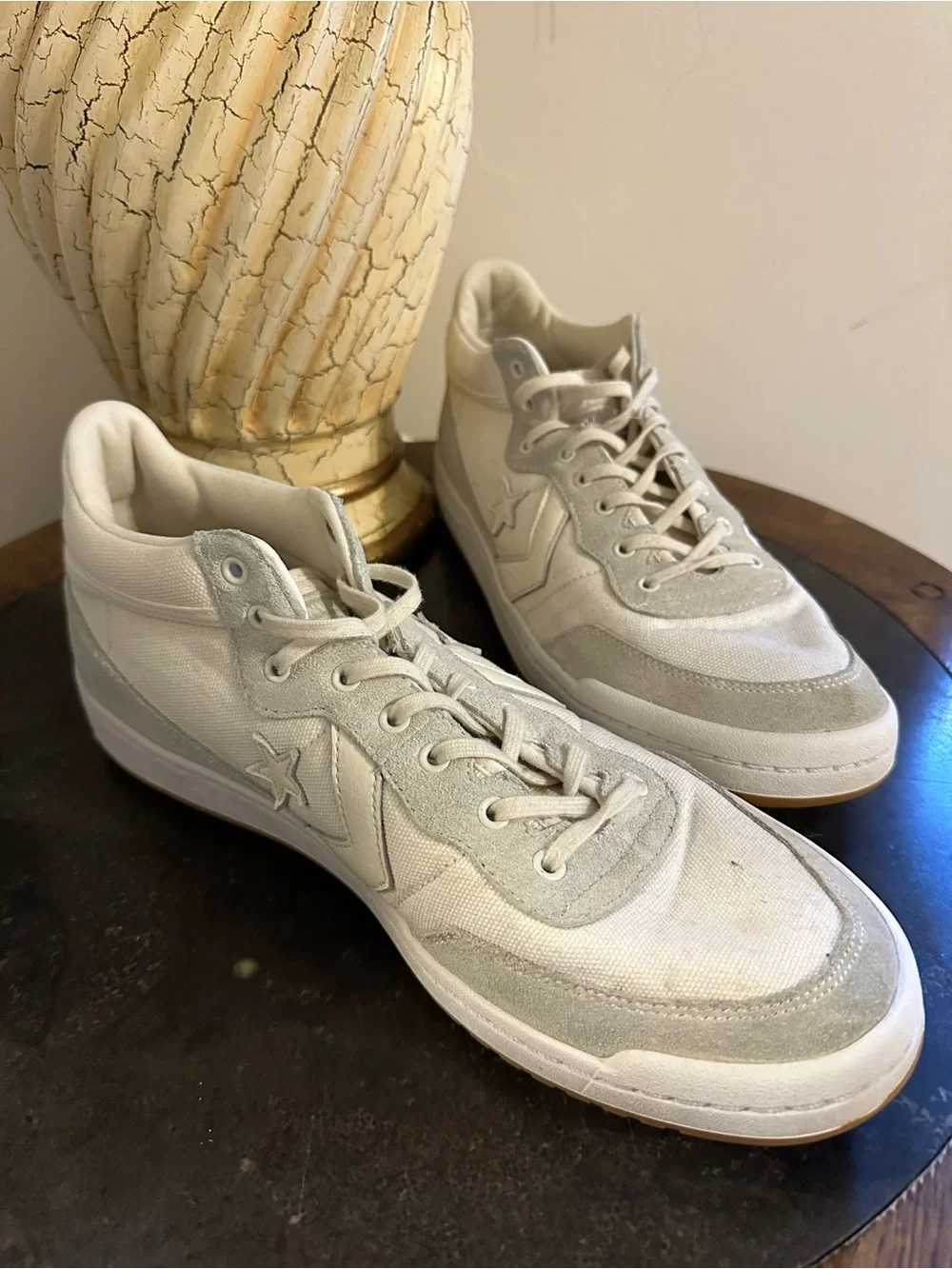 Converse Men’s Low-Top Sneakers in Light Beige and Off-White